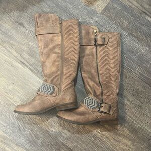GUC women’s boots size 6.5